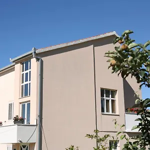 apartments-brcic-kastela.hotels-in-trogir.com/